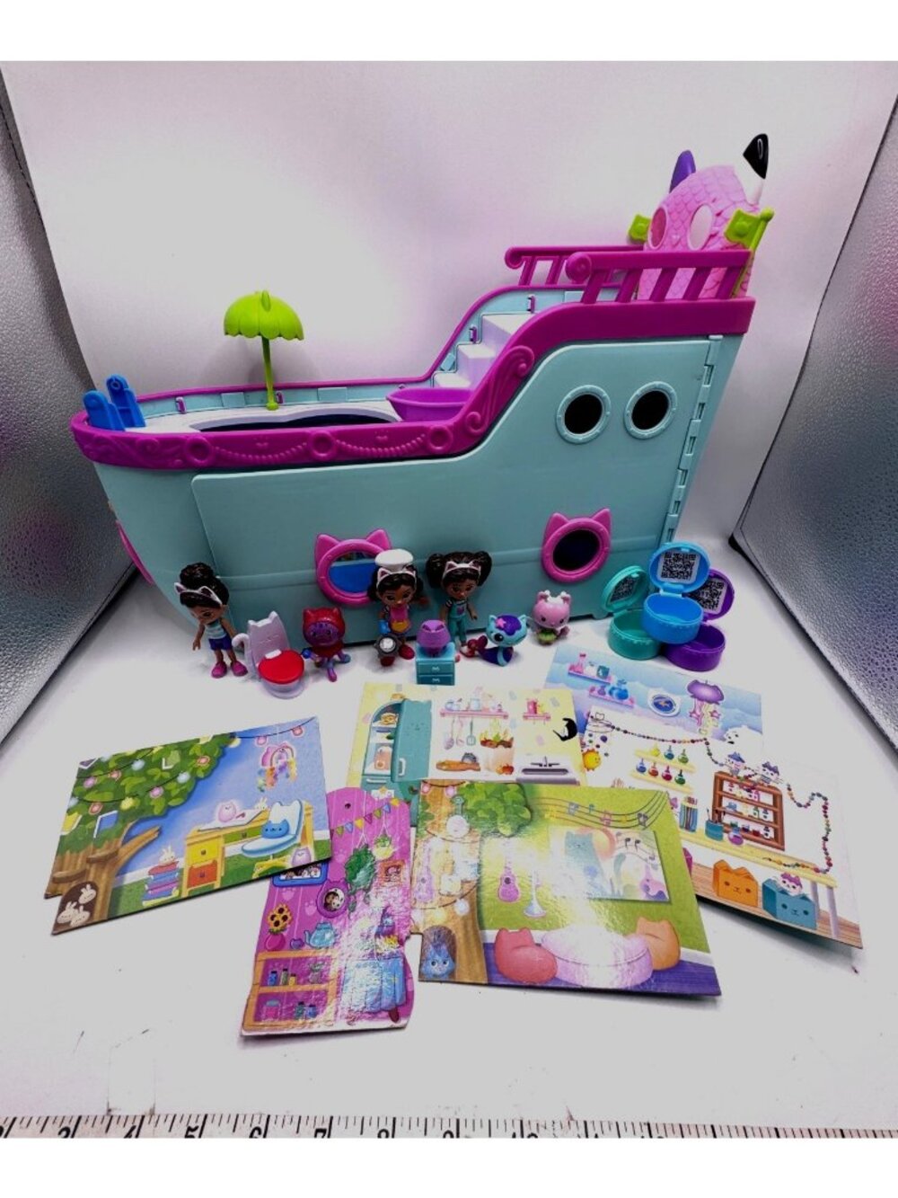 Gabbys Dollhouse Cat Friend Cruise Ship Playset Figures Accessories Cards
